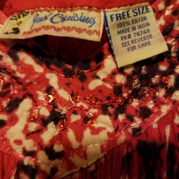 Top - Picture 2 of 3